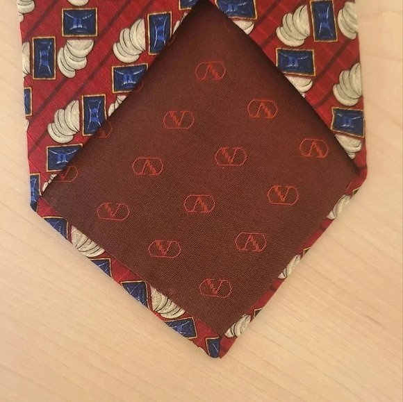 🇮🇹VALENTINO  Vintage Red Silk Tie - Picture 8 of 11